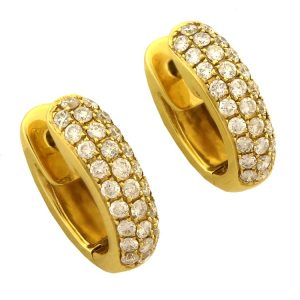 Pendientes de diamantes de oro amarillo de 0.78 quilates