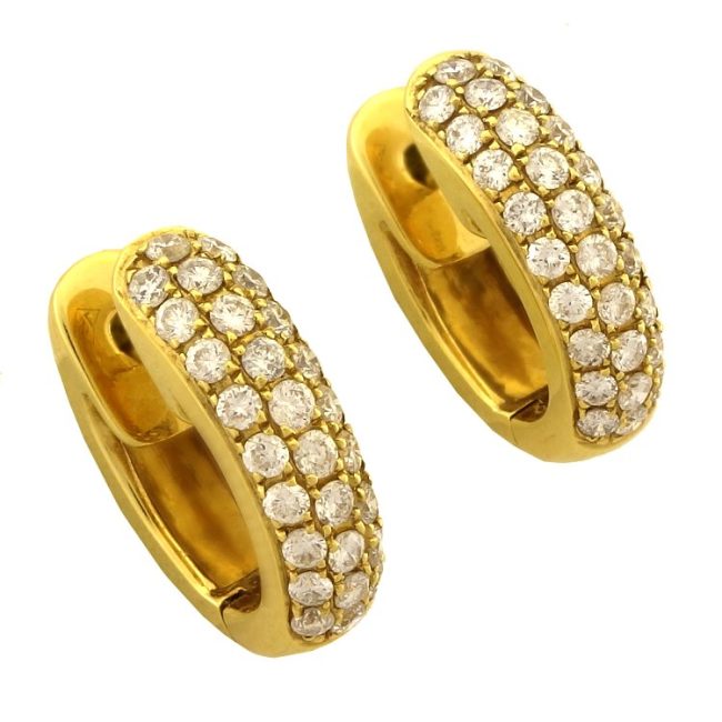Boucles d’oreilles en or jaune et diamants de 0.78 carat