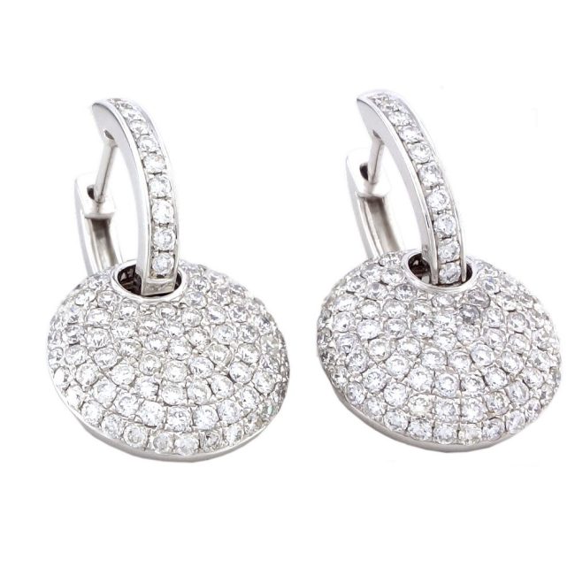 Boucles d’oreilles en or blanc et diamants de 1.90 carat