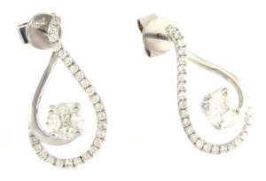 Boucles d’oreilles en or blanc et diamants de 0.50 carat