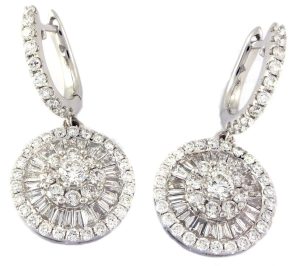 Pendientes de diamantes de oro blanco de 1.82 quilates