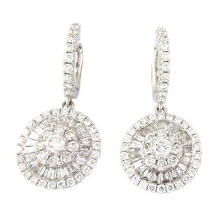 Pendientes de diamantes de oro blanco de 1.82 quilates