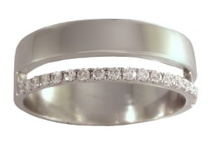 0.16 Ct 18K White Gold Wide Diamond Ring