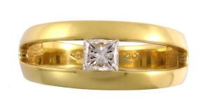 18K 0.39 Ct Princess Cut Yellow Gold Diamond Ring