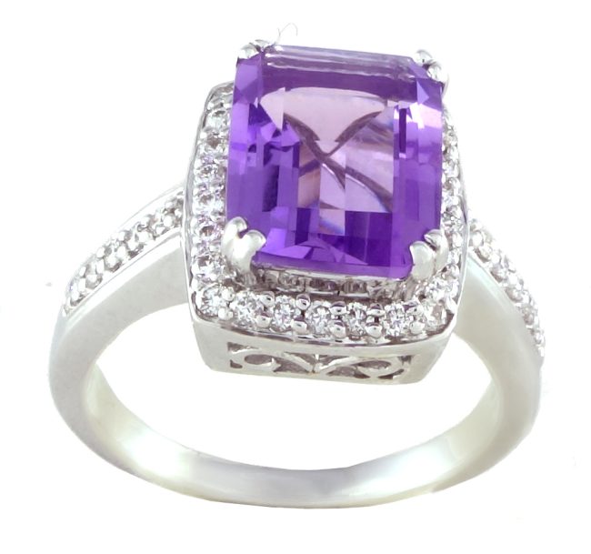 0.33 Carats White Gold Amethyst Diamond Ring