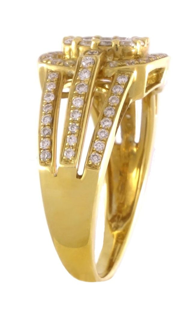 Anillo de diamantes de oro amarillo de 0.70 quilates