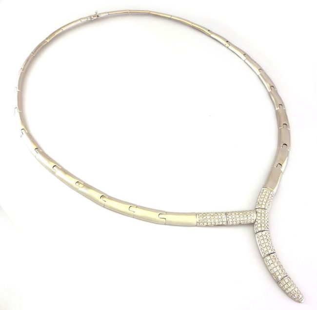 Collar de diamantes de oro blanco de 3.02 quilates