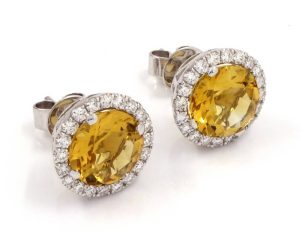Boucles d’oreilles en or blanc et diamants de 0.50 carat