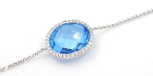 The Oval Shaped 5.35 Ct Topaz Diamond Bracelet