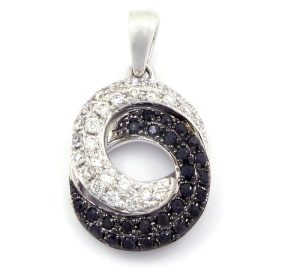 Pendentif avec diamant en or blanc 0.22 carats