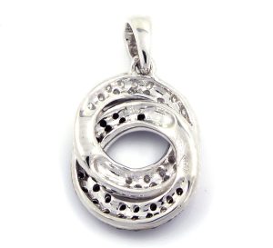 Pendentif avec diamant en or blanc 0.22 carats