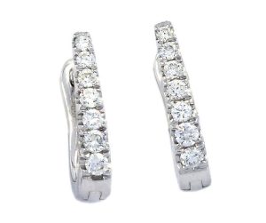 Boucles d’oreilles en or blanc et diamants de 0.24 carat