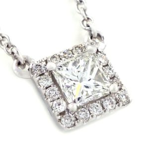 Collar de diamantes de oro blanco de 0.28 quilates