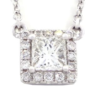 Collier en or blanc de 0.28 carat