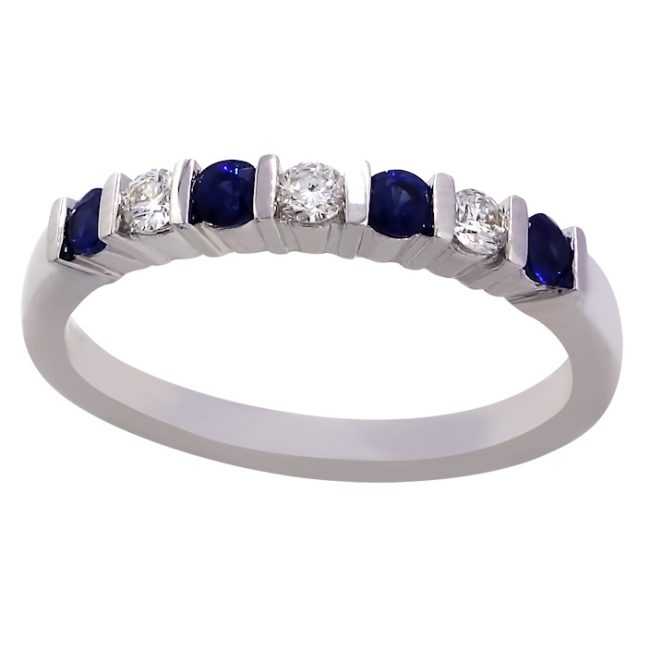 0.24 Cts Sapphire 0.13 Cts White Gold Diamond Ring