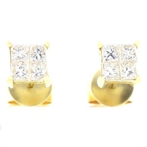 Boucles d’oreilles en or jaune et diamants de 0.38 carat