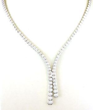 Collar de diamantes de oro blanco de 5.24 quilates