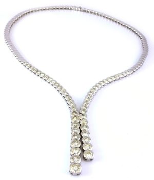 Collar de diamantes de oro blanco de 5.24 quilates
