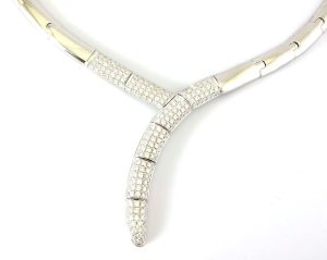 Collier en or blanc de 3.02 carat